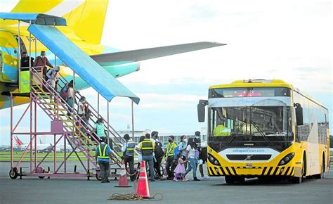 Senators confront CebuPac with 3,000 flyer complaints.